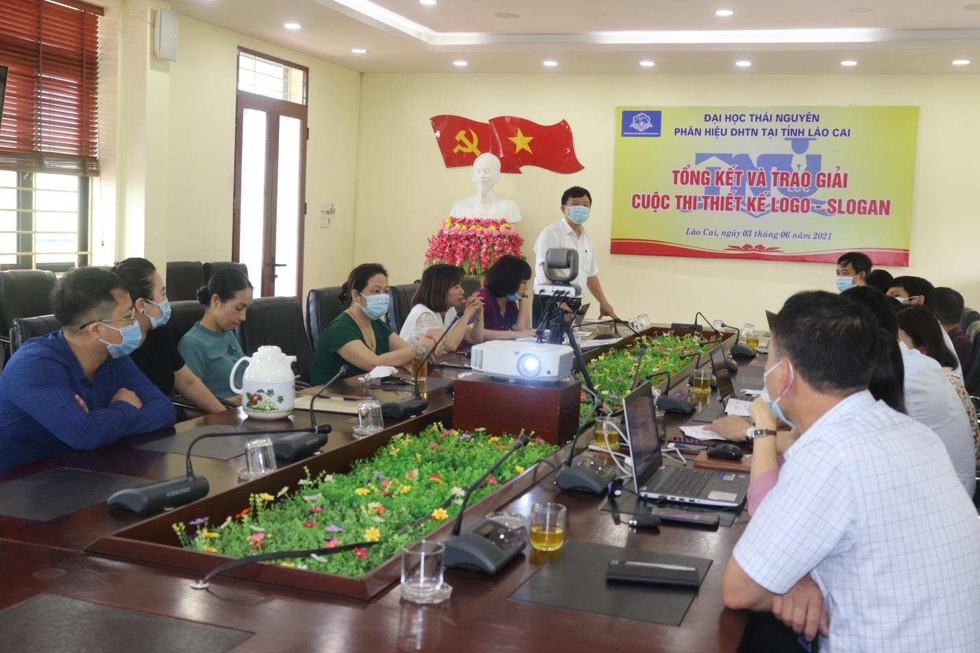 PGS. TS Hoàng Văn Hùng- Giám đốc Phân hiệu phát biểu