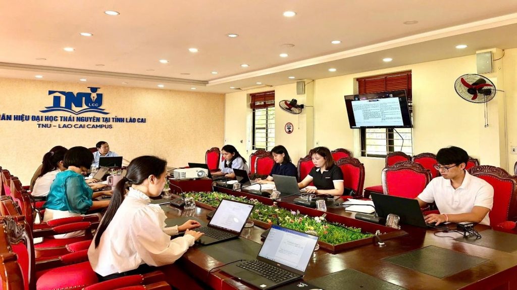 G:\My Drive\2025 - 2026\TIN BÀI\z7199078129699_a930f4301e5f0971e48ae8cc2cfbee4a.jpg