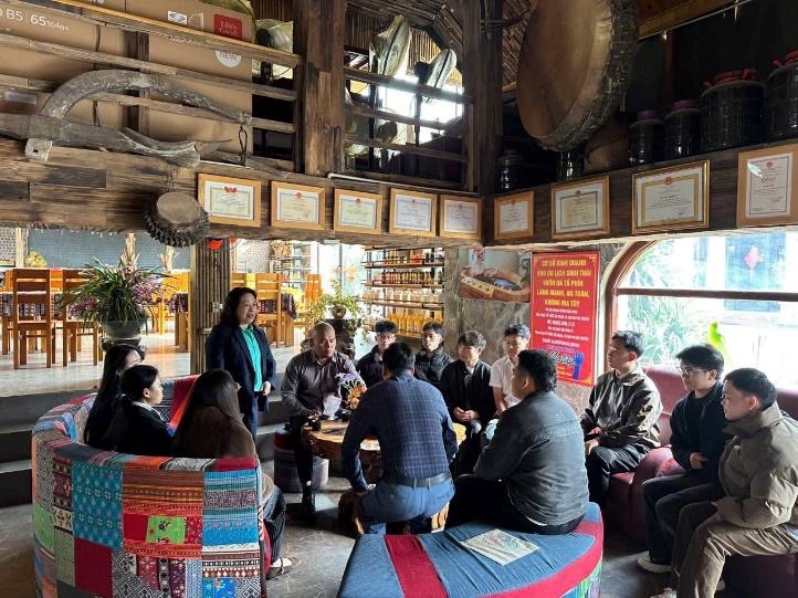 Có thể là hình ảnh về văn bản